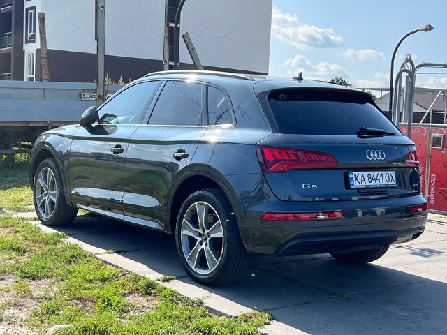 Audi Q5 - фото 5