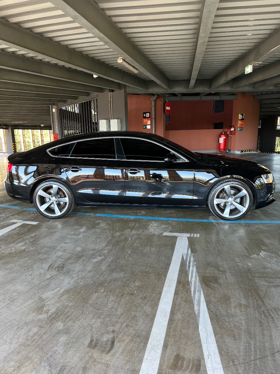 Audi A5 - фото 9