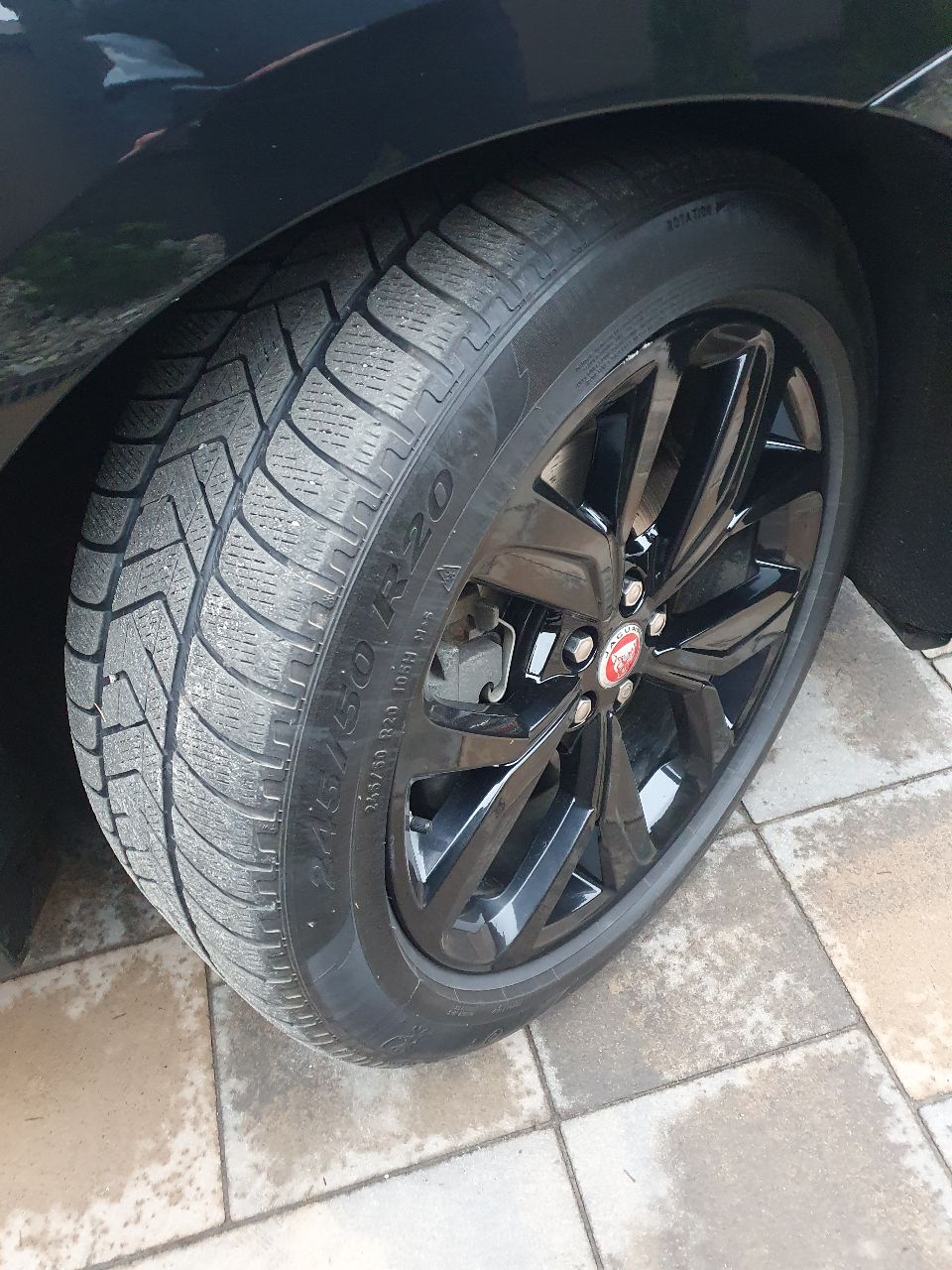 Jaguar I-Pace - фото 10