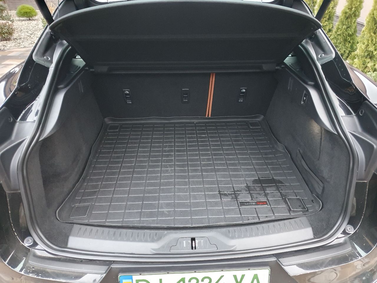 Jaguar I-Pace - фото 9