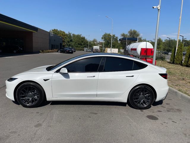 Tesla Model 3 - фото 3
