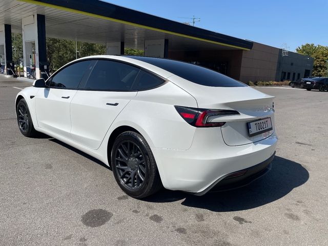 Tesla Model 3 - фото 4