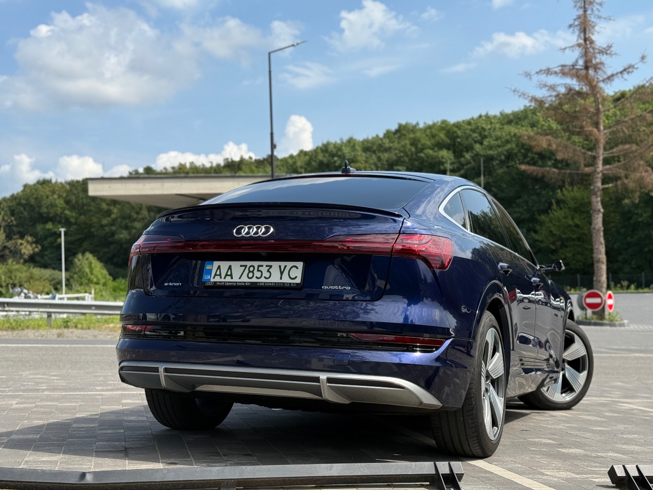 Audi e-tron Sportback - фото 2