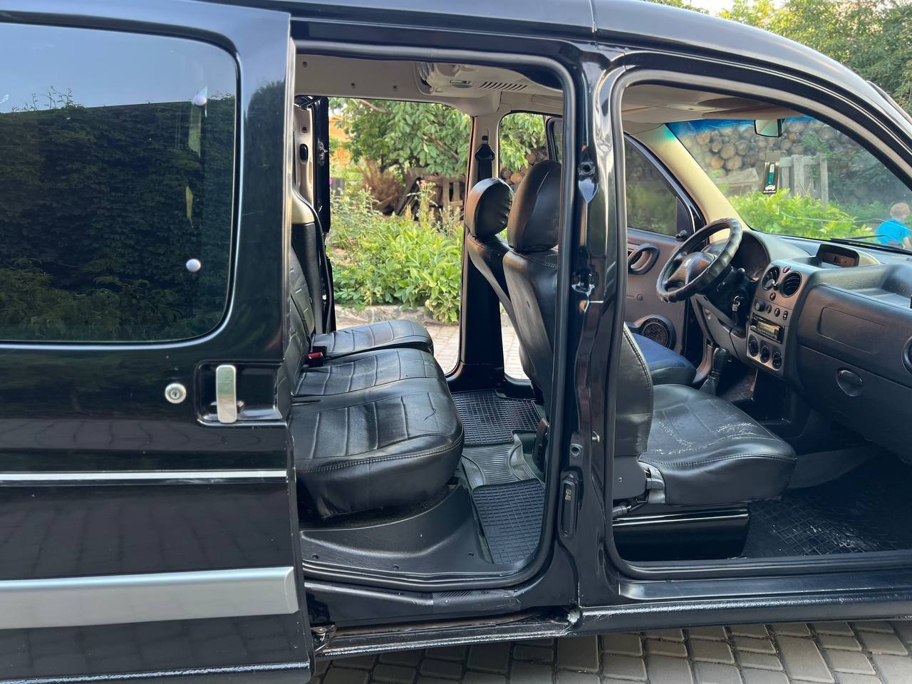 Peugeot Partner - фото 10