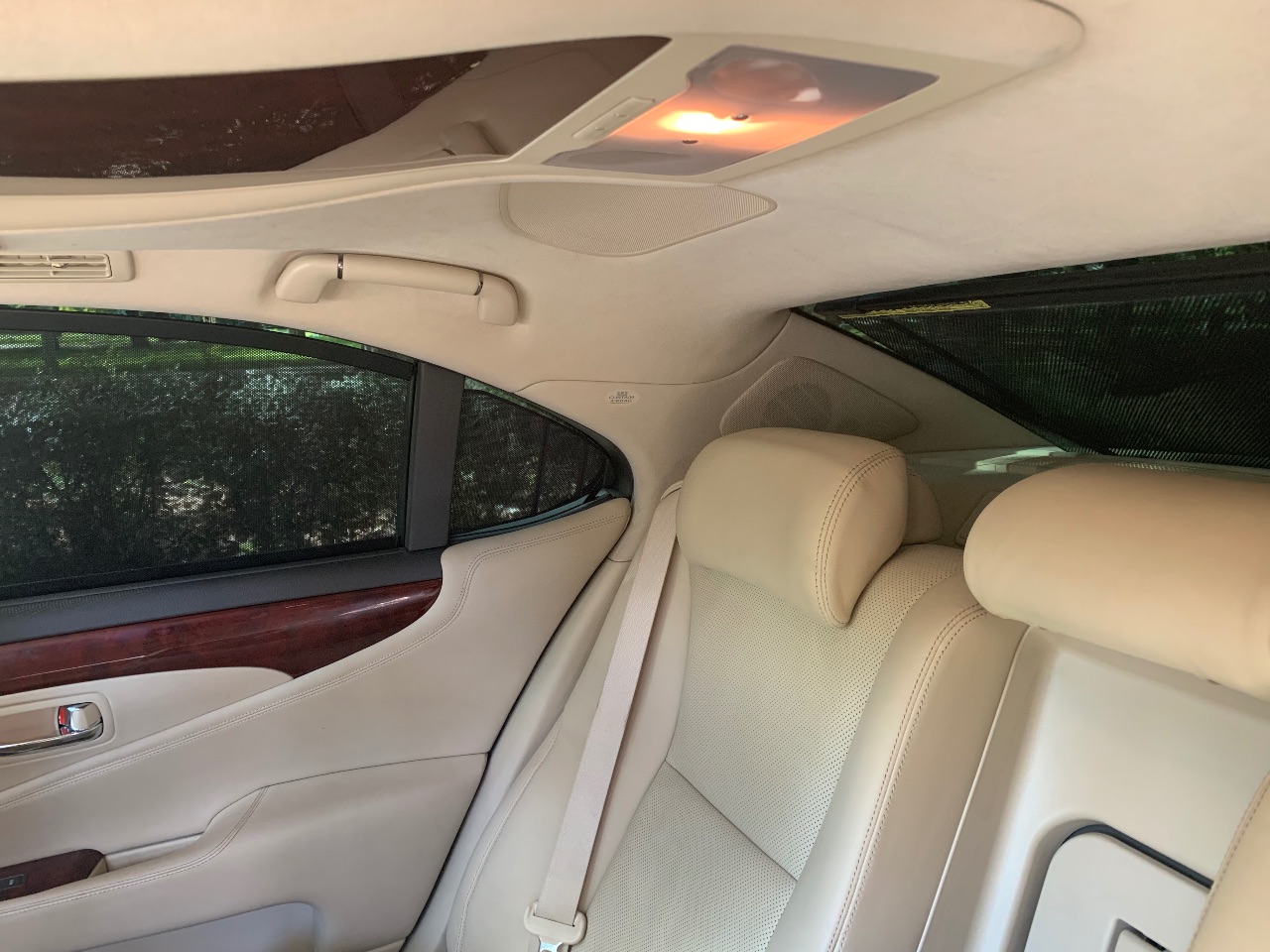 Lexus LS - фото 14