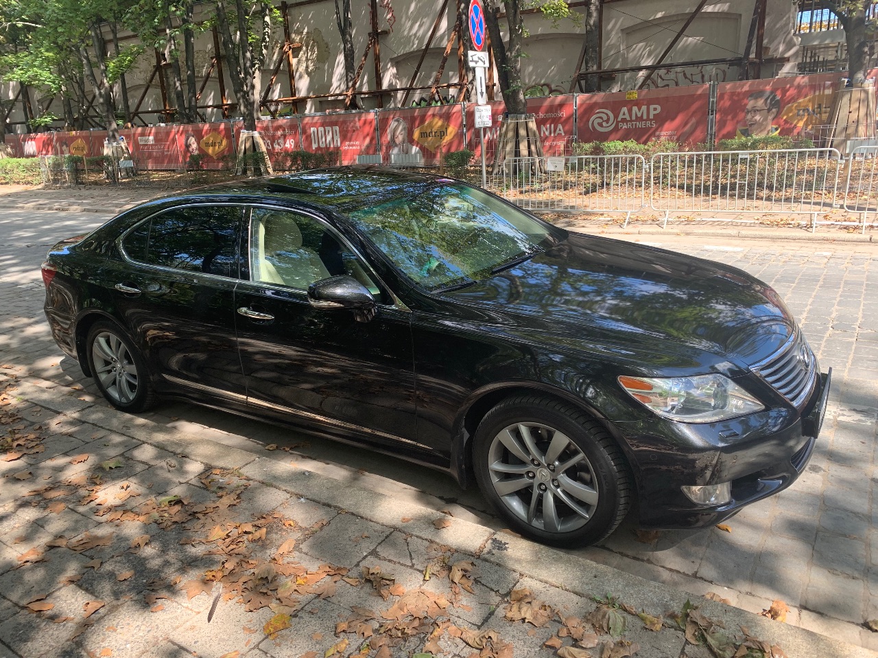 Lexus LS - фото 3