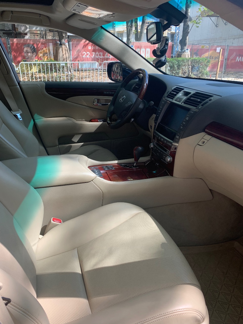 Lexus LS - фото 5