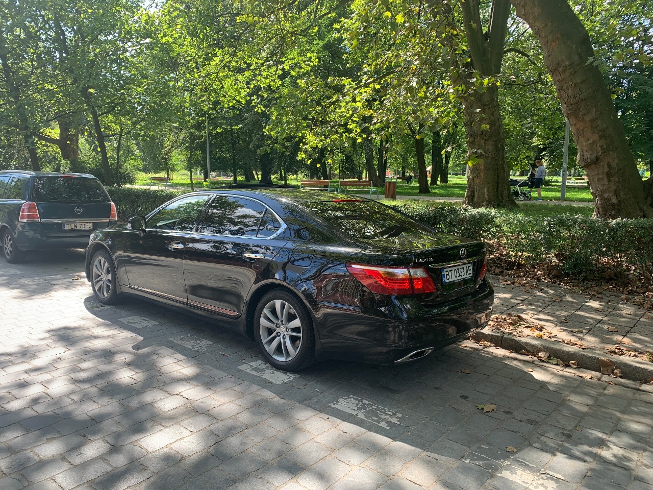 Lexus LS - фото 2