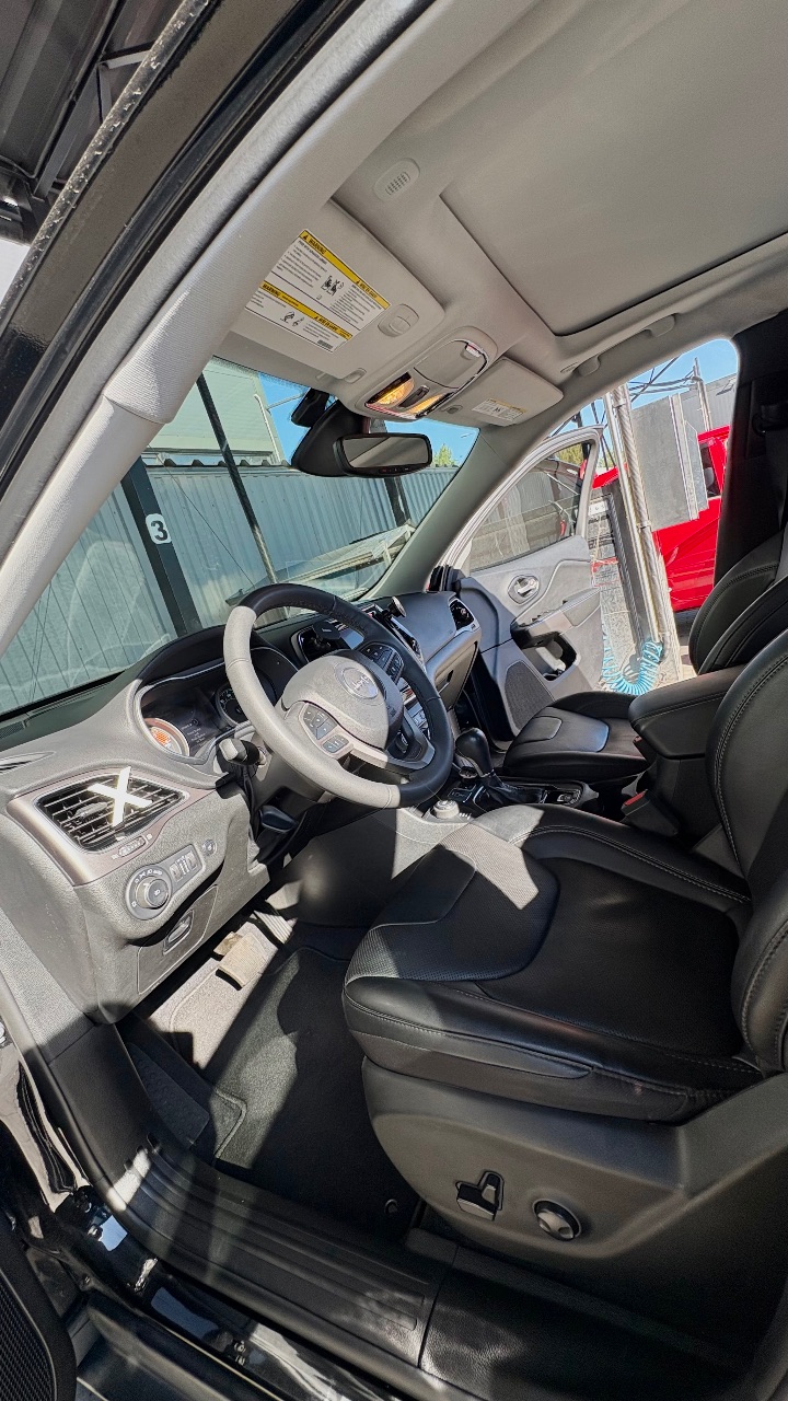 Jeep Cherokee - фото 24