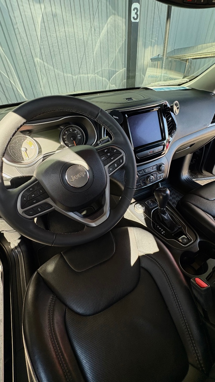 Jeep Cherokee - фото 21