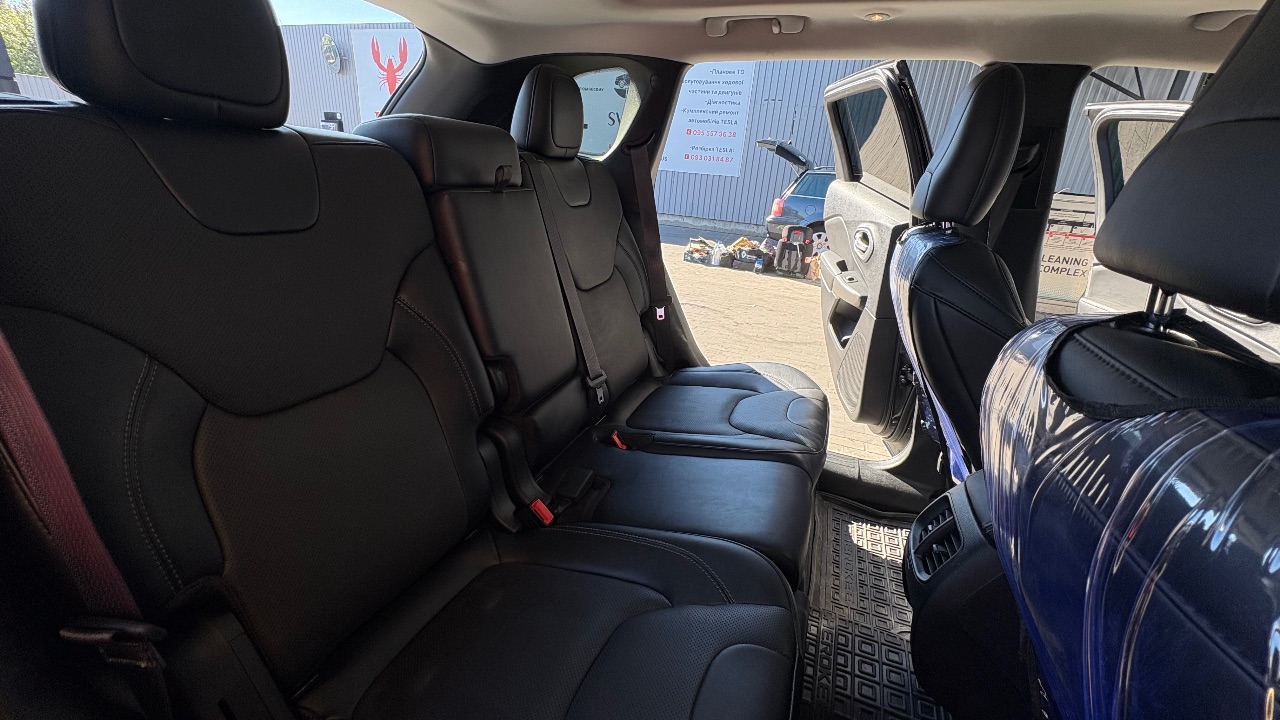 Jeep Cherokee - фото 30