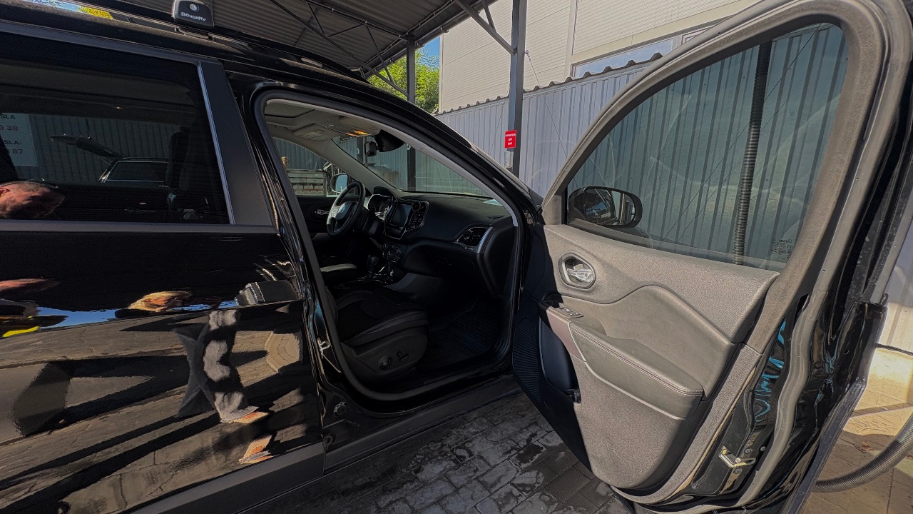 Jeep Cherokee - фото 32