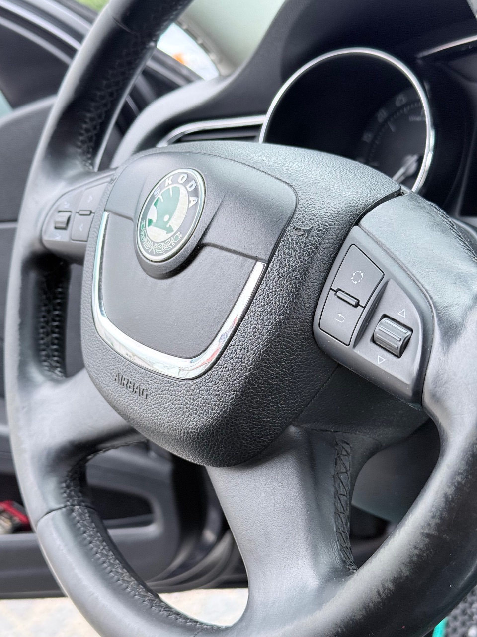 Skoda Superb - фото 15