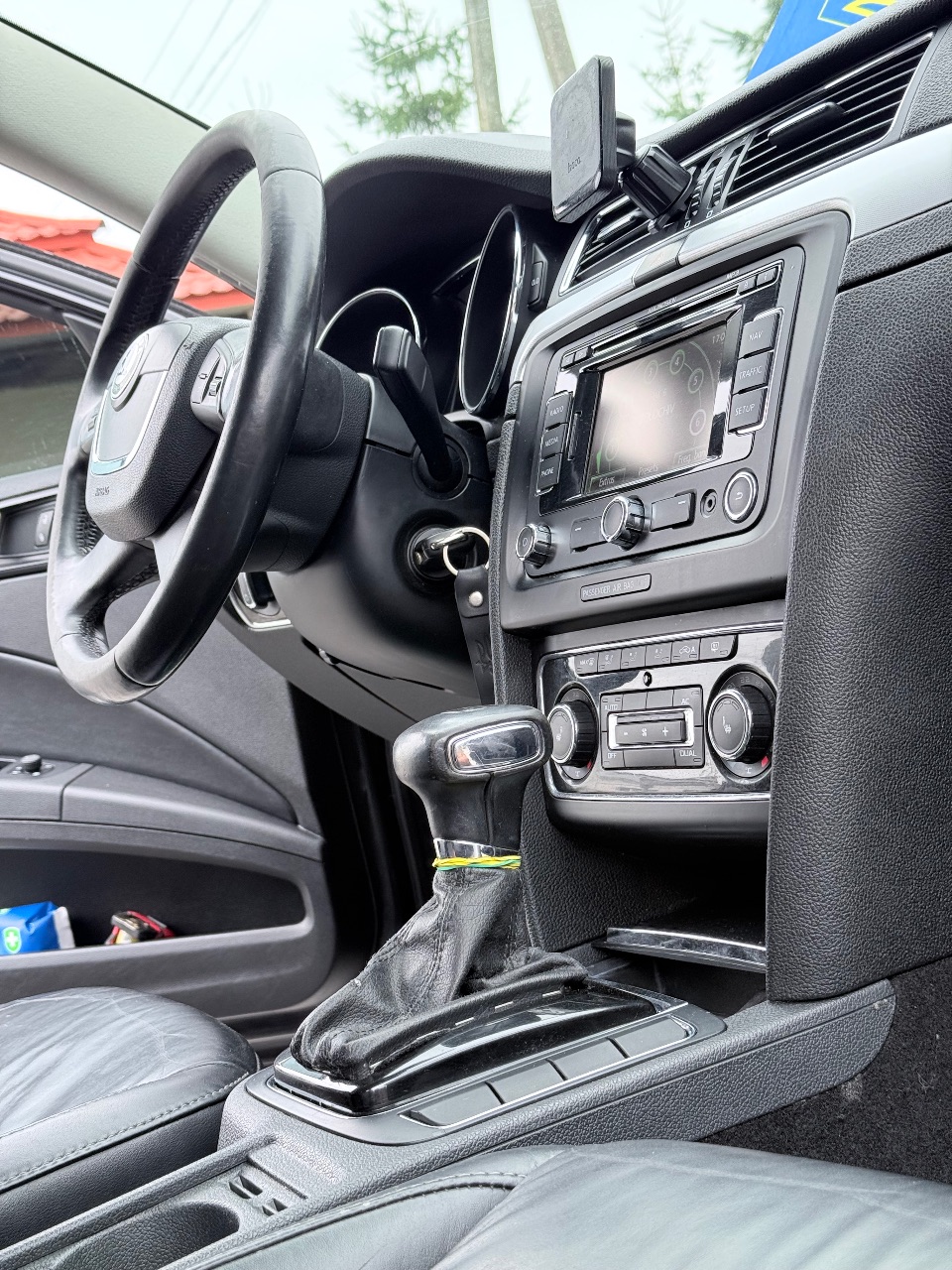 Skoda Superb - фото 16