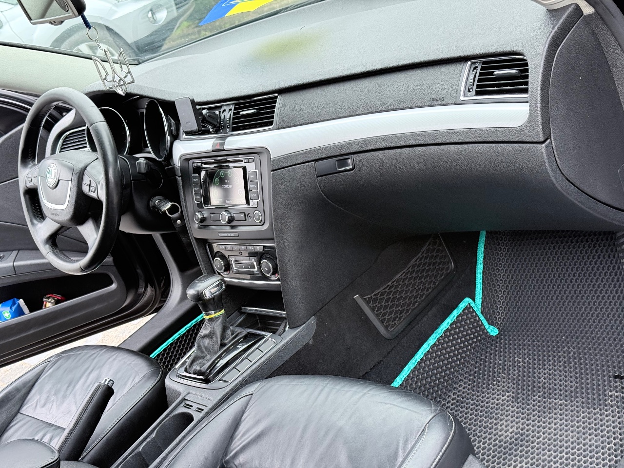 Skoda Superb - фото 24