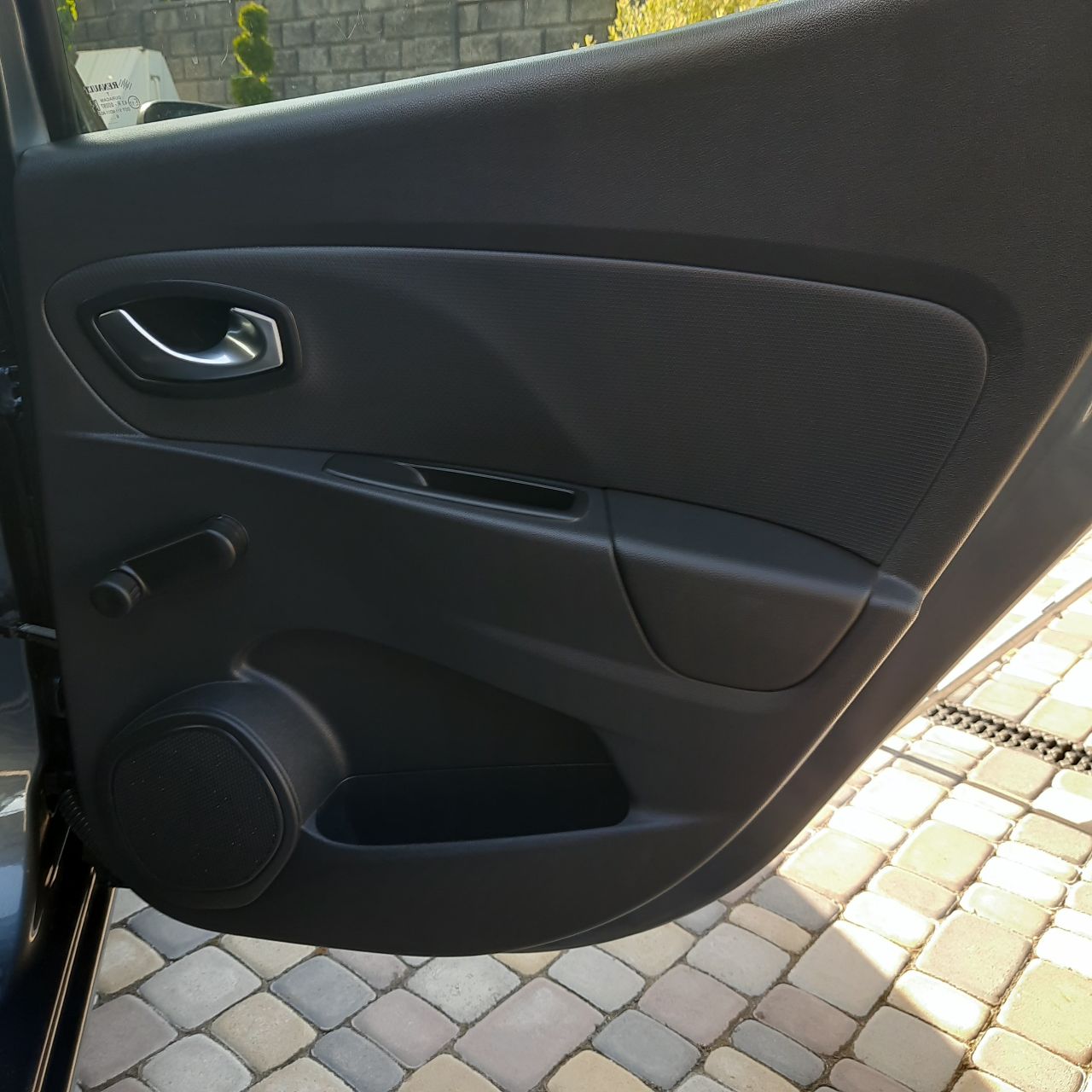 Renault Clio - фото 17