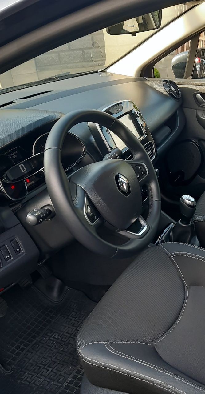 Renault Clio - фото 8