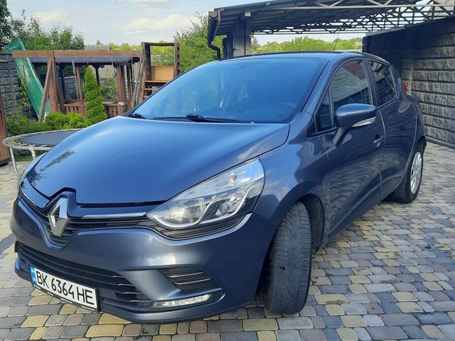 Renault Clio - фото 1