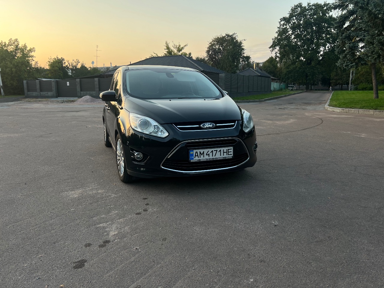 Ford C-MAX - фото 1