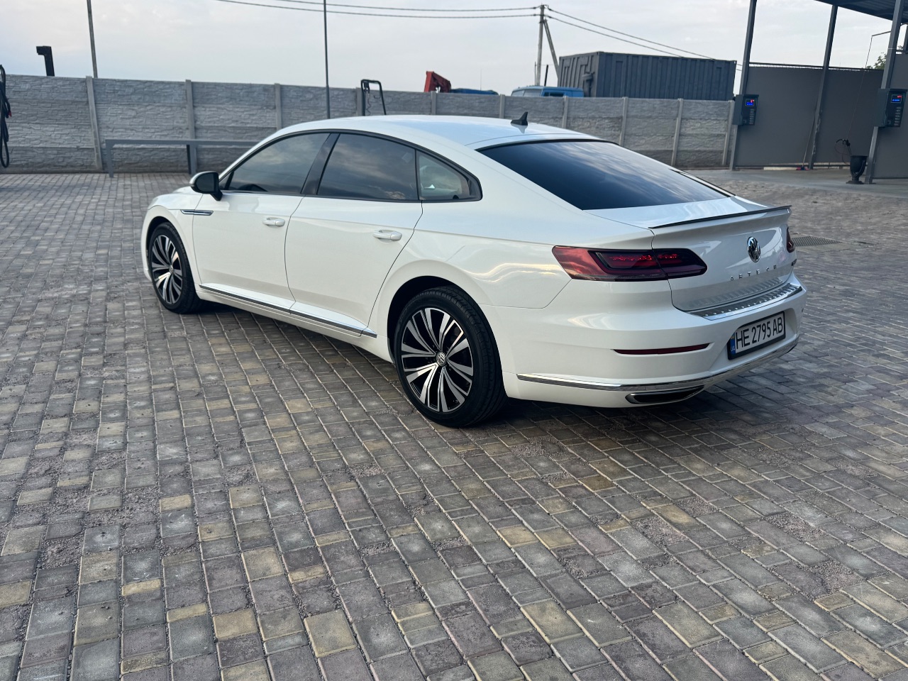 Volkswagen Arteon R - фото 8