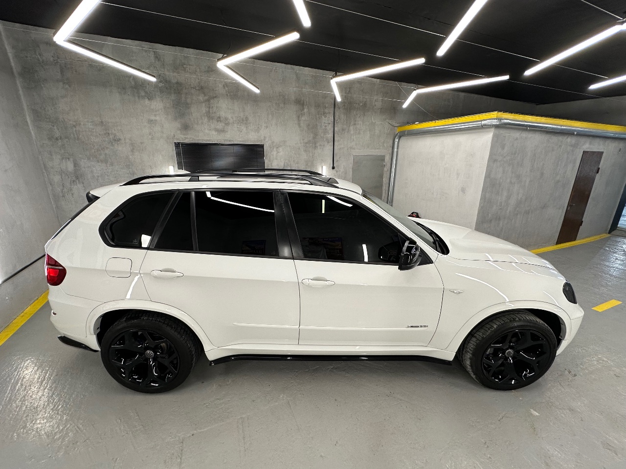BMW X5 - фото 11