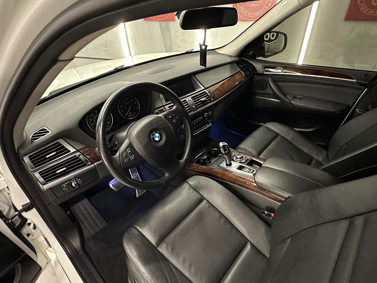 BMW X5 - фото 19