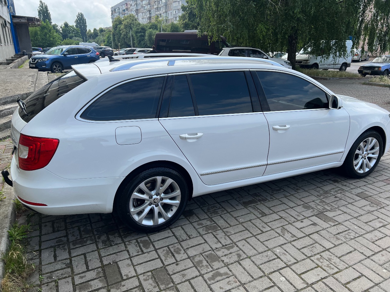 Skoda Superb - фото 4