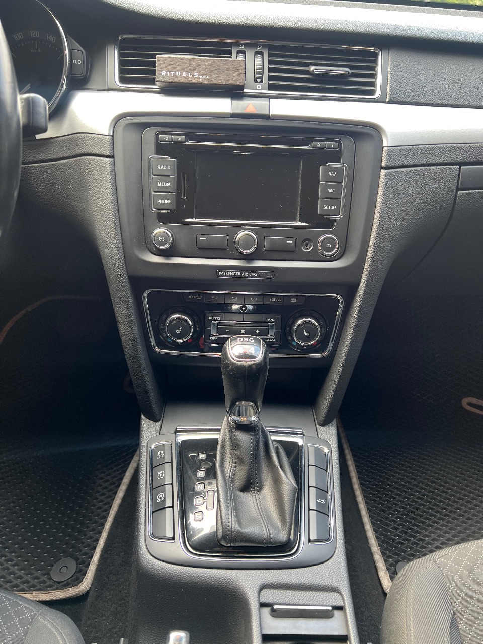 Skoda Superb - фото 14