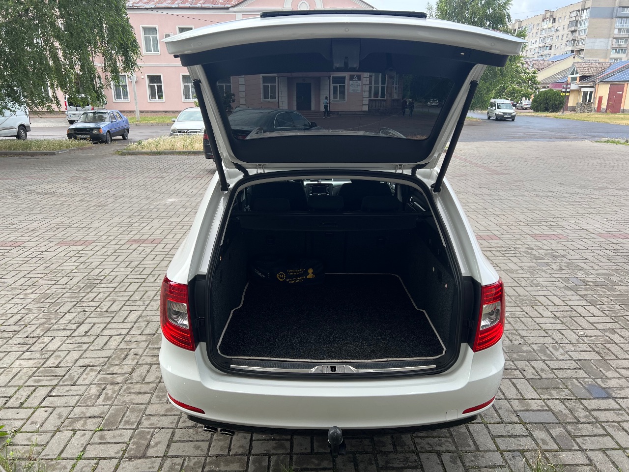 Skoda Superb - фото 8