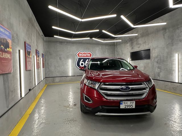 Ford Edge - фото 1