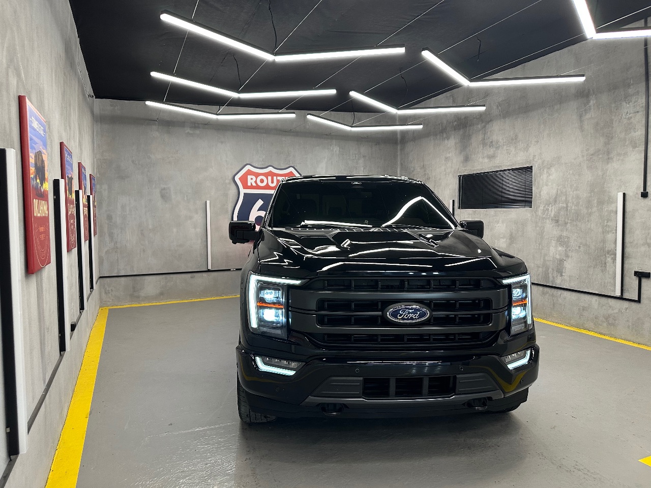 Ford F-150 - фото 1