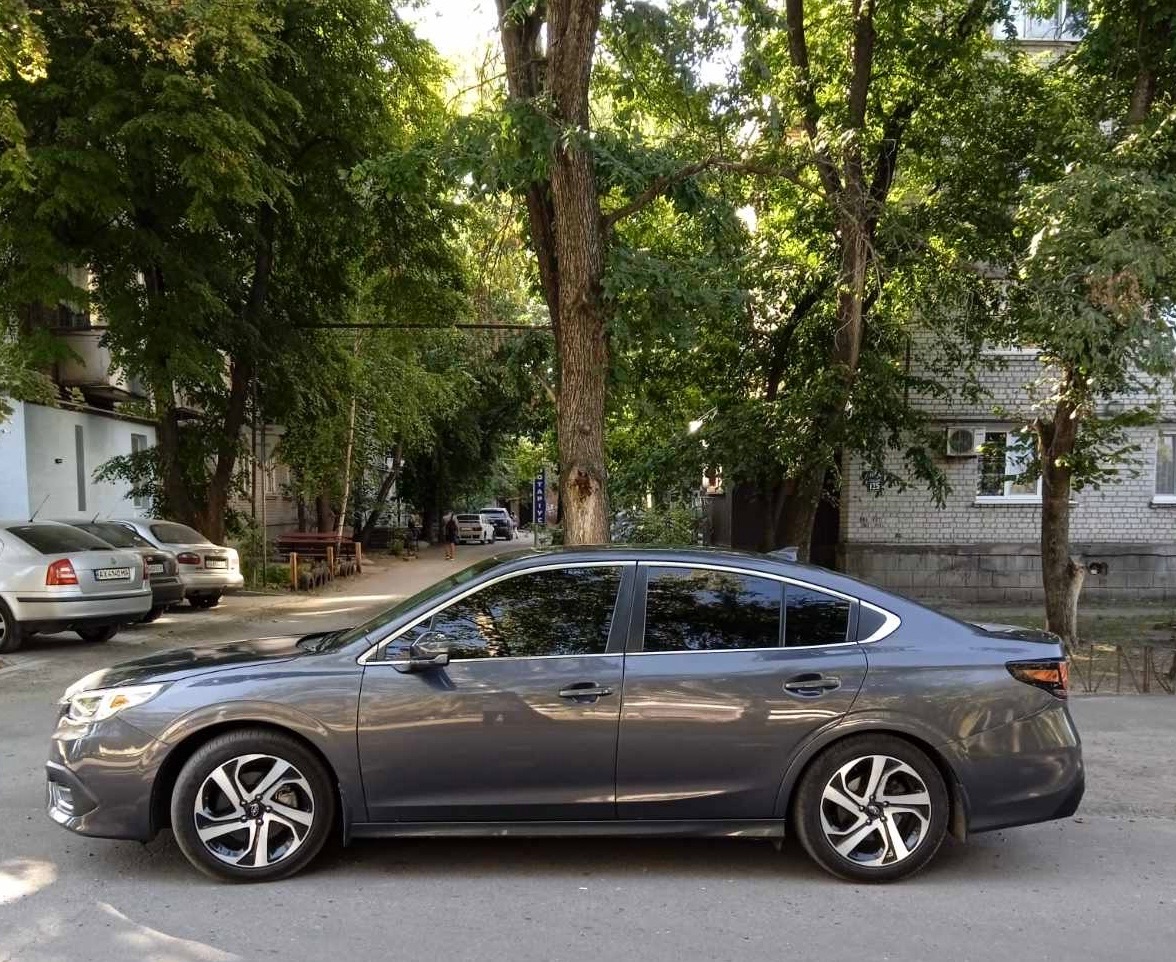 Subaru Legacy - фото 1