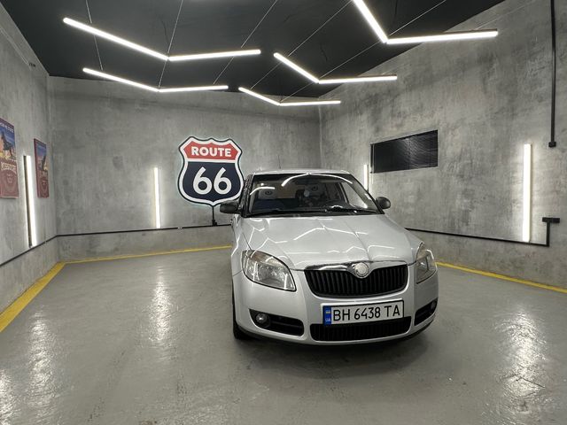 Skoda Fabia - фото 2