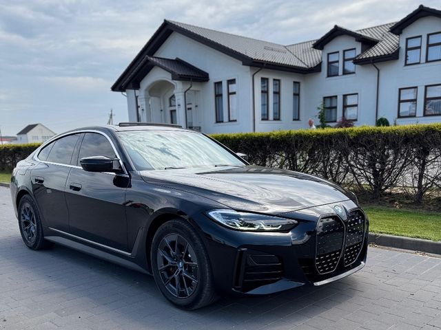BMW i4 - фото 2