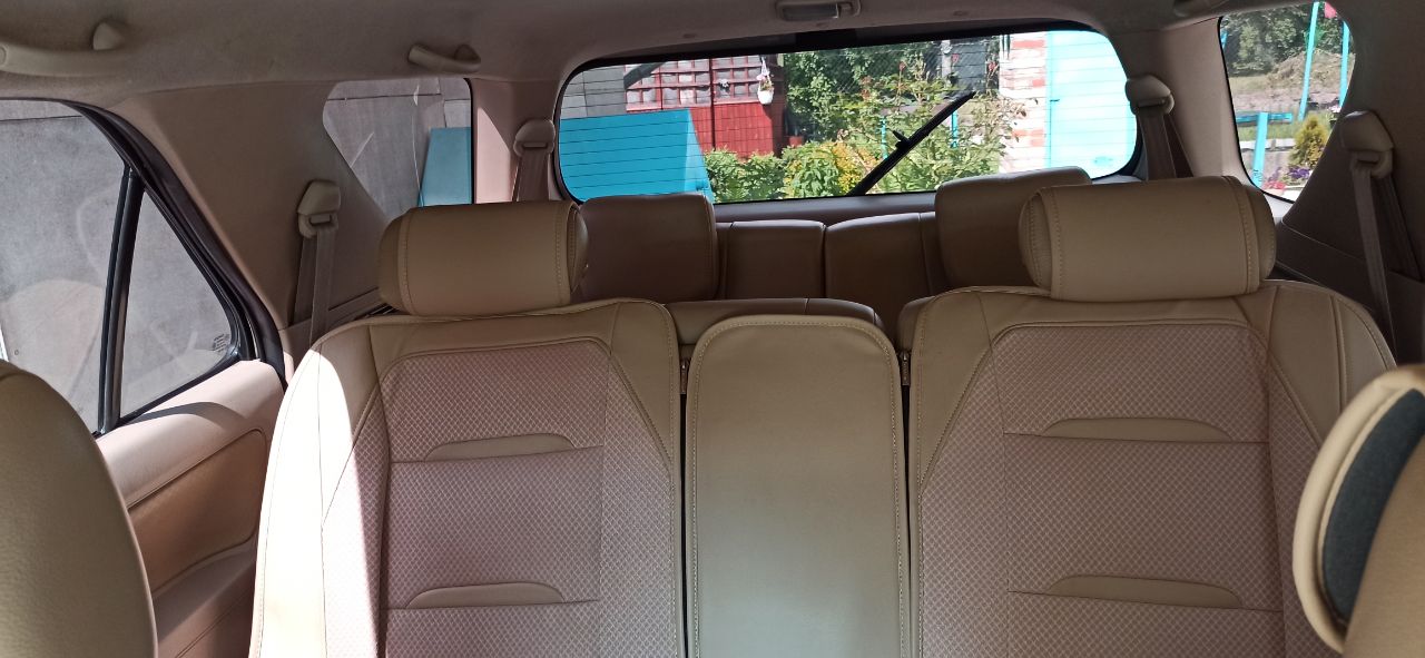 Toyota Fortuner - фото 18