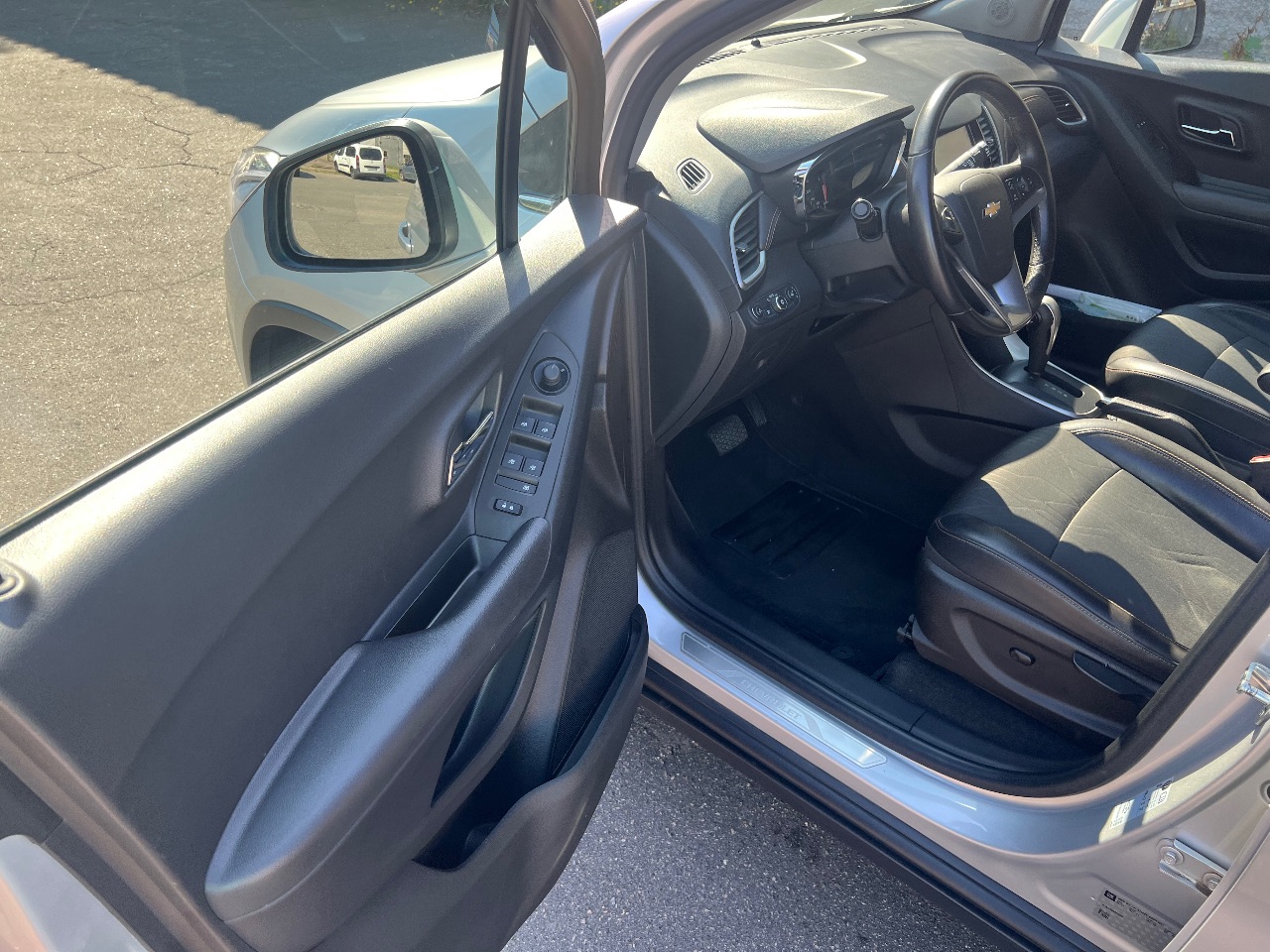 Chevrolet Tracker - фото 11