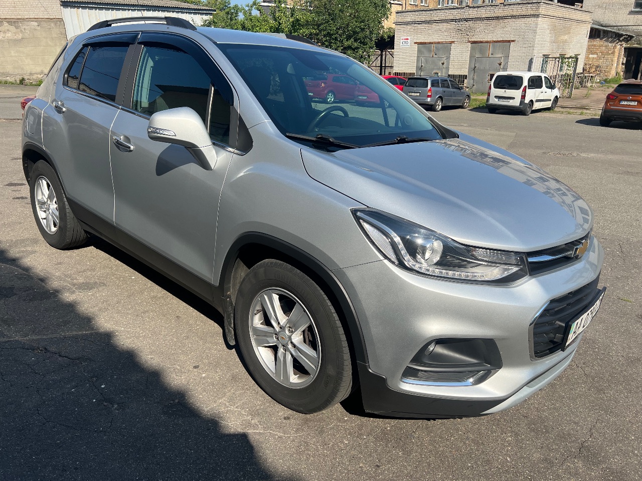 Chevrolet Tracker - фото 1