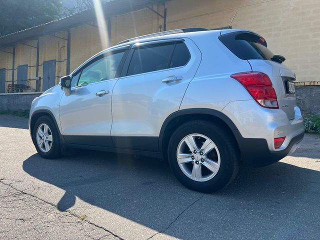 Chevrolet Tracker - фото 2