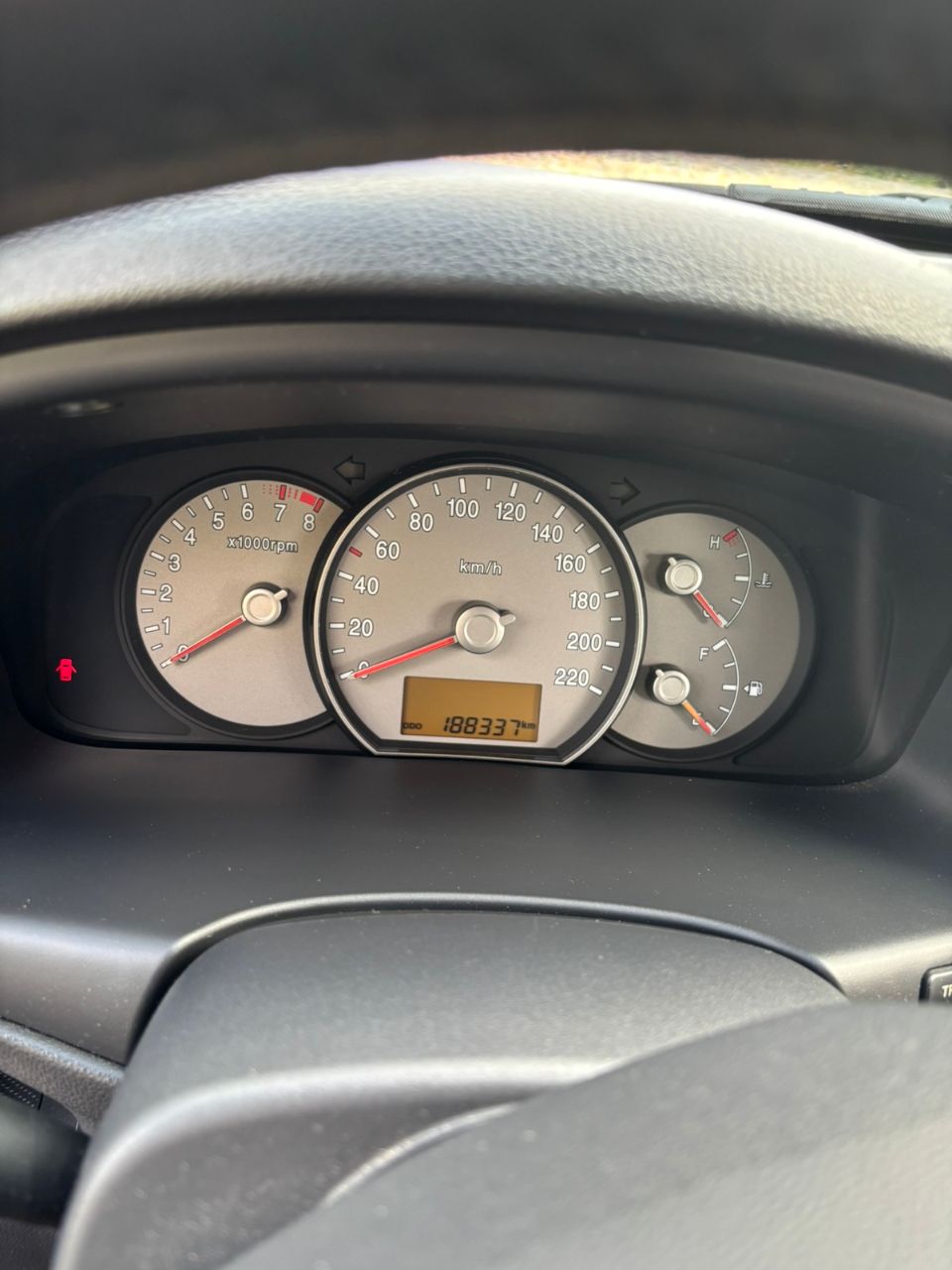 Kia Carens - фото 10