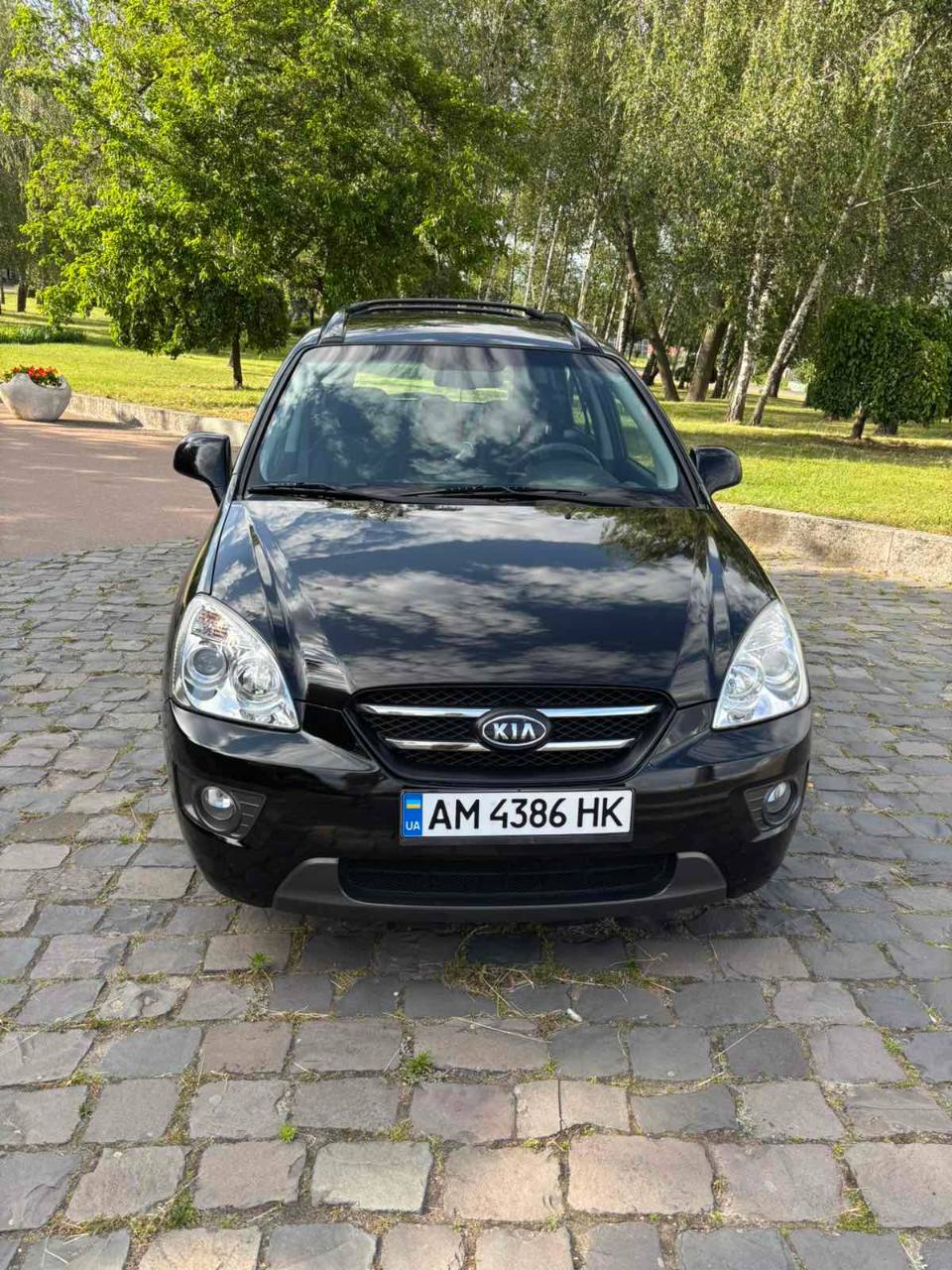 Kia Carens - фото 2