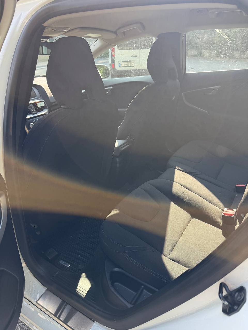 Volvo V40 - фото 10