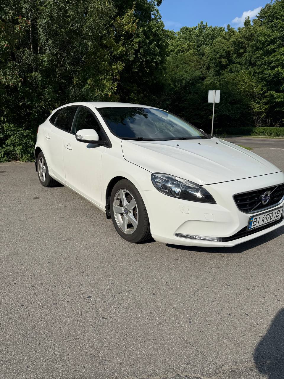 Volvo V40 - фото 8
