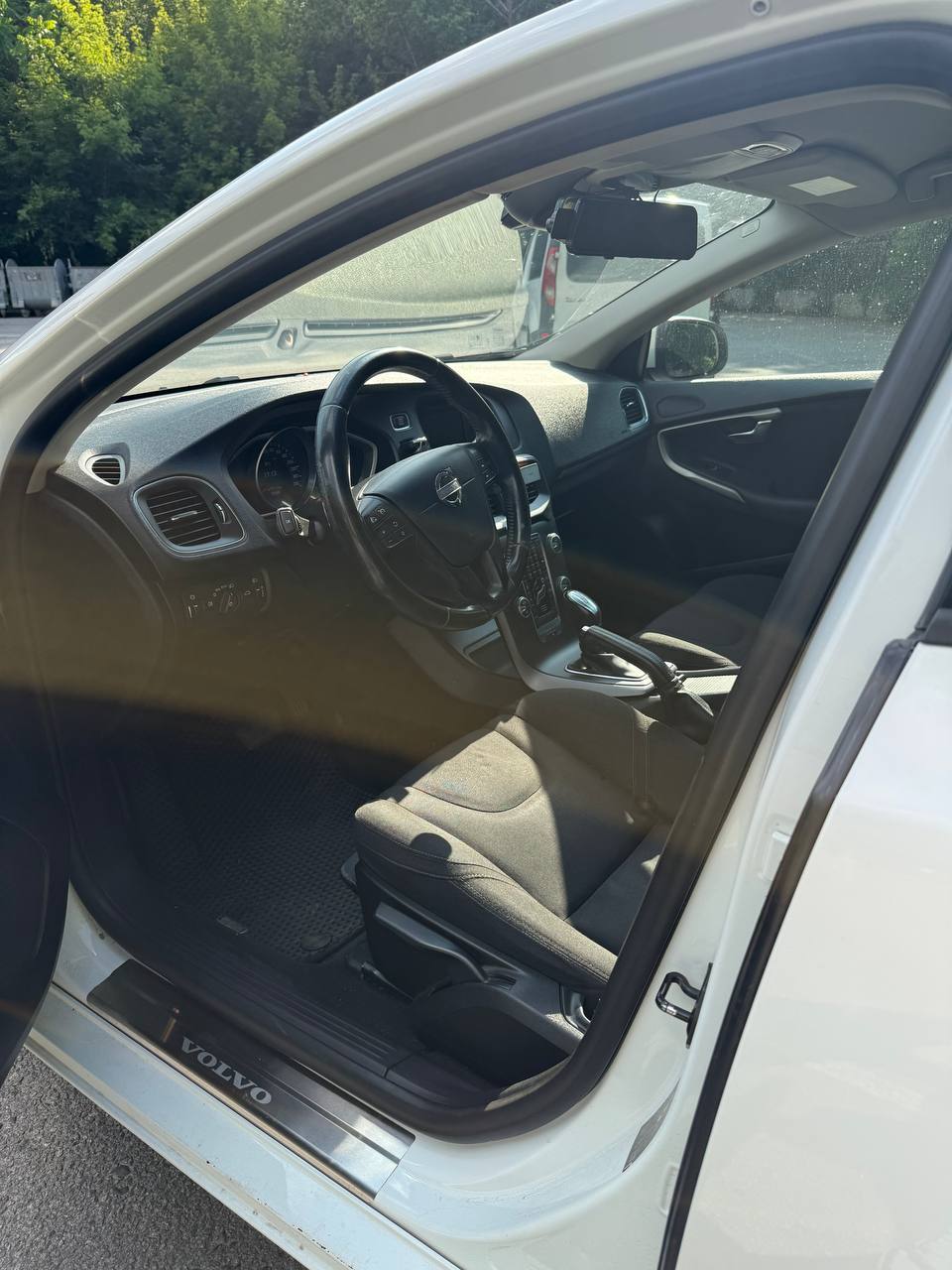 Volvo V40 - фото 6