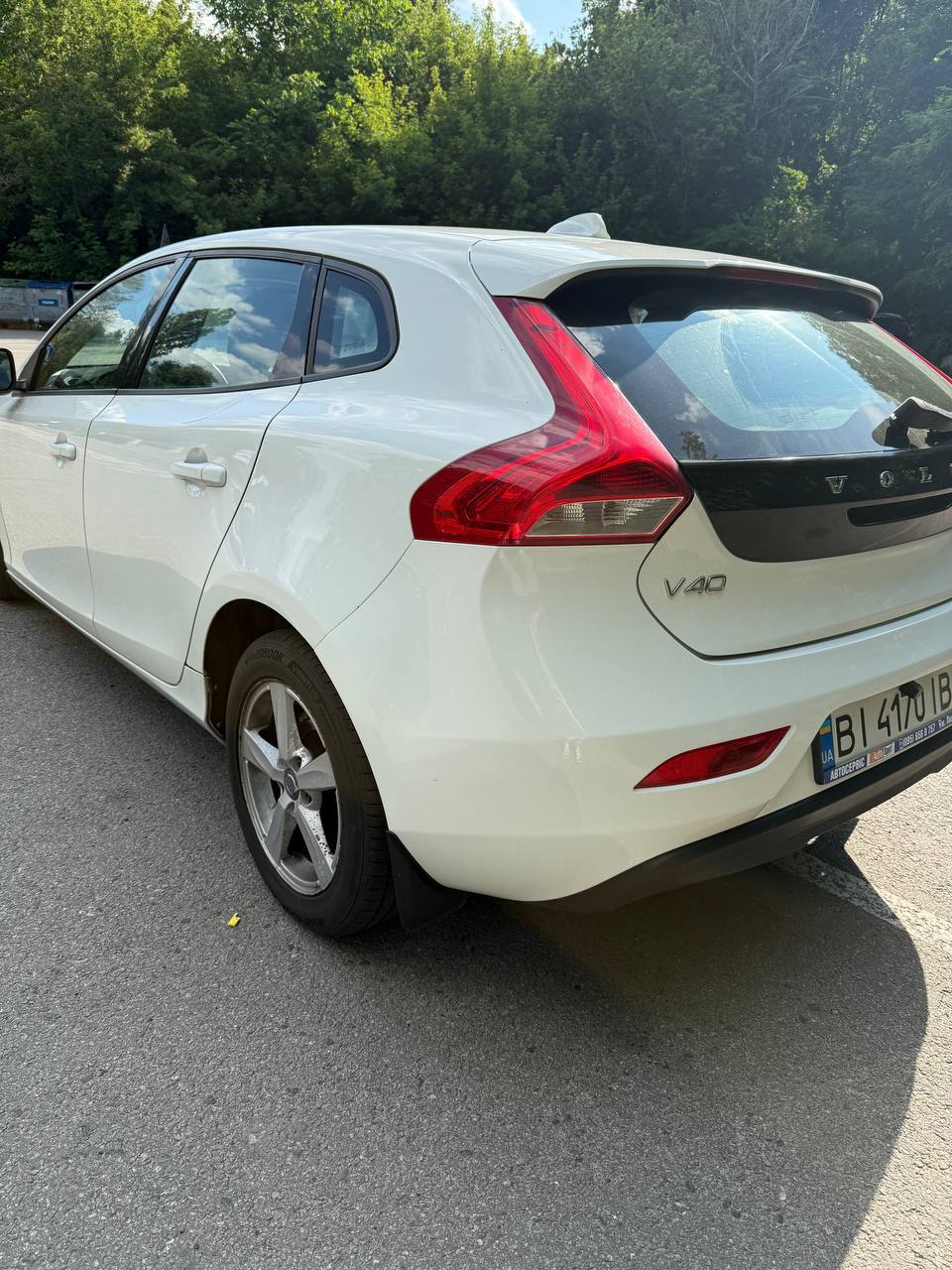 Volvo V40 - фото 7