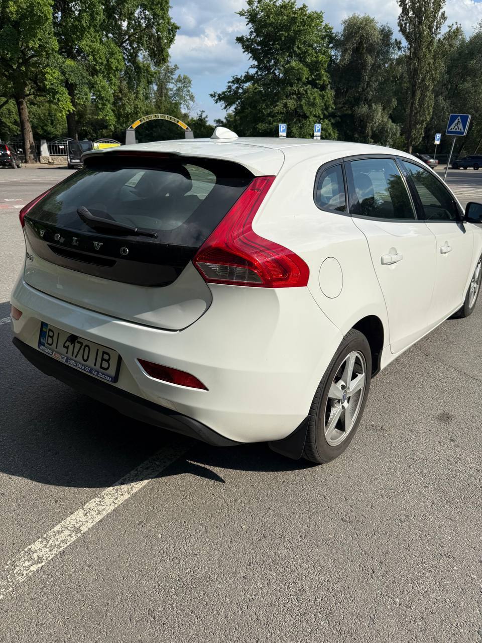 Volvo V40 - фото 9