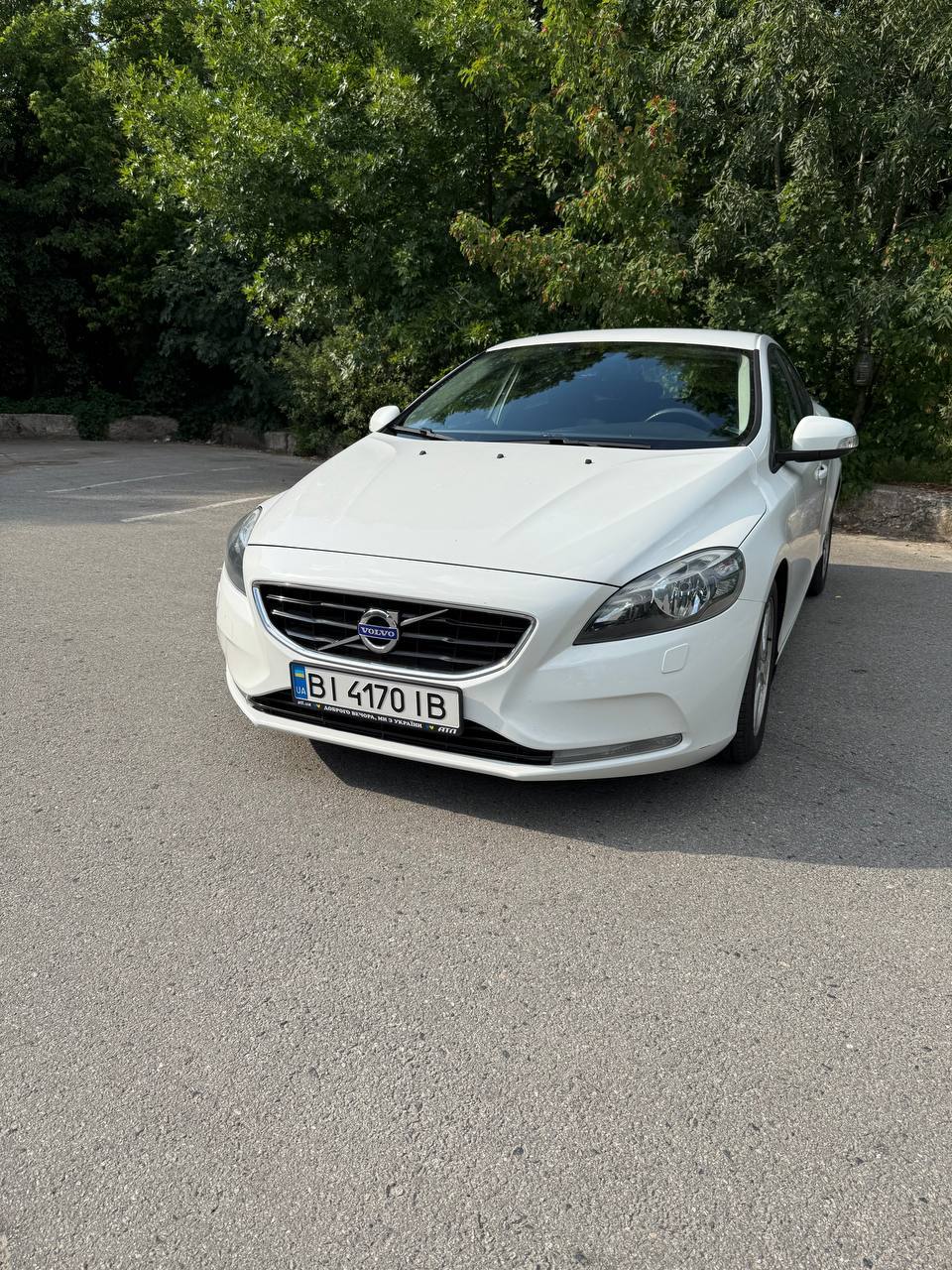 Volvo V40 - фото 1