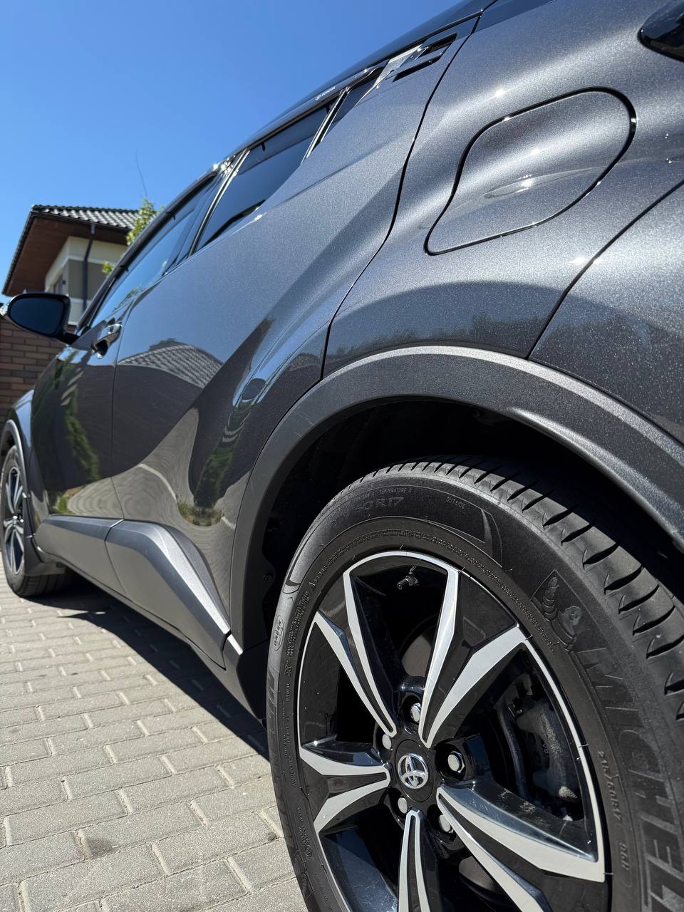 Toyota C-HR - фото 16