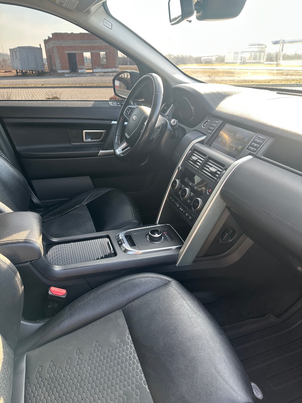 Land Rover Discovery Sport - фото 8