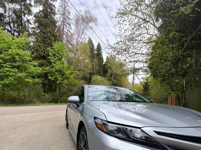 Toyota Camry - зображення 1