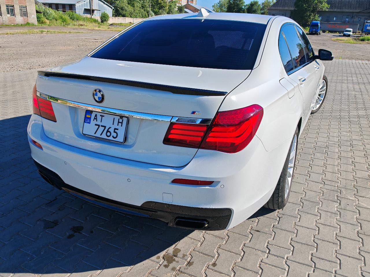 BMW 7 серії - фото 6